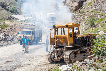 KHOROG, TAJIKISTAN - CIRCA JUNE 2017: The road from Khorog to Dushanbe along the Panj River circa June 2017 in Khorog.のeditorial素材