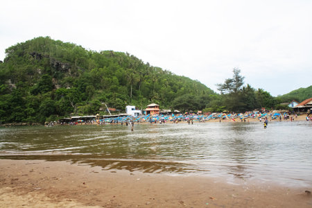 The atmosphere at Baron Beach, Gunungkidul, Yogyakartaのeditorial素材
