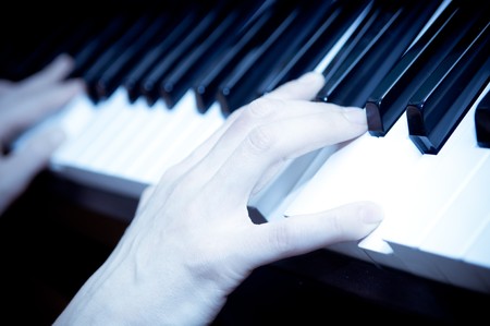 hands of a piano player