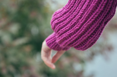 Violet knit cardigan, details cuffs