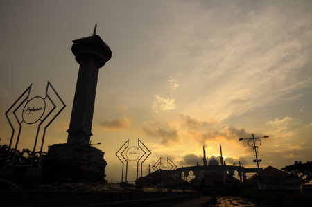 Shilouette of the Central Java Grand Mosque at sunsetの写真素材