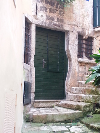 A particular goal of Istria with rounded padded to pass the wine barrelsのeditorial素材