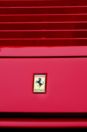 PARTICULAR GRILL AND FERRARI