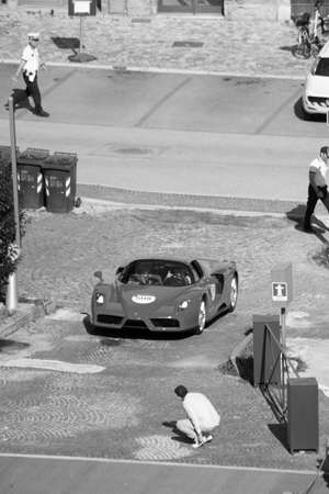 URBINO, ITALY - JUN 16 - 2022: FERRARI TRIBUTE Ferrari ENZO IN an old racing car in rally Mille Miglia 2022のeditorial素材