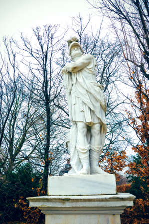 Wien, Austria - Statue in the SchÃ¶nbrunn Garden in winterのeditorial素材