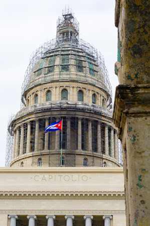 Close-up of the caplitol dome in old havana.の写真素材