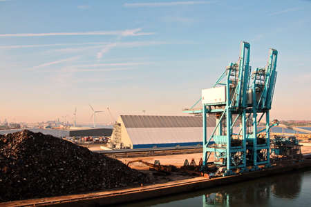 Liverpool port. Port of Liverpool, England, May, 12,2019. Cargo terminal for unloading bulk cargo and containers by coastal cranes.のeditorial素材