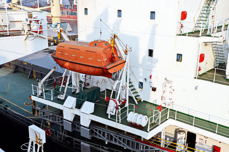 Haldia, India, October, 27, 2020. Cargo terminal for unloading bulk cargo of limestone by shore cranes and grabs. Views of cargo equipment for discharging of bulk cargoes.のeditorial素材