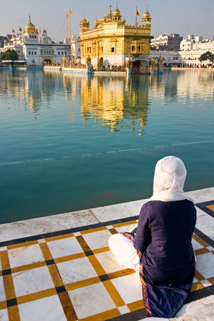  Golden Temple in Amritsar, Punjab, India.