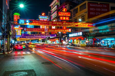 BANGKOK - MARCH 03: Busy Yaowarat Road in the evening on March 03, 2013 in Bangkok. Yaowarat Road is a main street in Bangkok's Chinatown, it was opened in 1891 in the reign of King Rama V.のeditorial素材