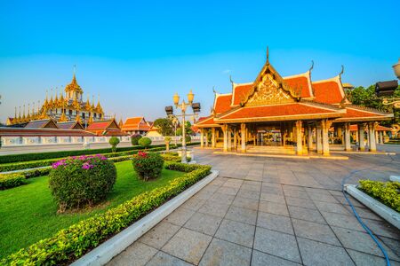 Bangkok buddhist Temple complex, Golden Mountain, Wat Ratchanatdram and Loha Prasat.  Bangkok, Thailandia.の写真素材