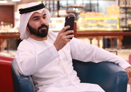 Arab Man Using Mobile - Technology SmartPhoneの写真素材