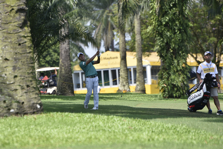 SUBANG, MALAYSIA - FEB 9: Shugo Imahira of Japan hit the ball during first round of Maybank Championship 2017 in Saujana Golf and Country Club on February 9, 2017 in Subang, Malaysia.のeditorial素材