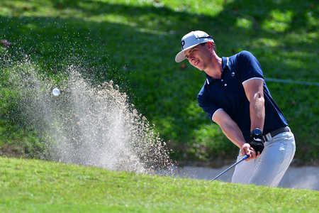PETALING JAYA, NOV 24 : Edven Ying of Malaysia, teeing of at hole 18th, during Round 2 of PKNS Selangor Masters '22 at Kelab Golf Seri Selangor. Petaling Jaya, Malaysia on November 24, 2022.のeditorial素材
