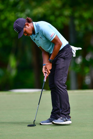 PETALING JAYA, NOV 25 : Shahriffuddin Ariffin(R) of Malaysia, pictured during Round 3 of PKNS Selangor Masters '22 at Kelab Golf Seri Selangor. Petaling Jaya, Malaysia on November 25, 2022.のeditorial素材