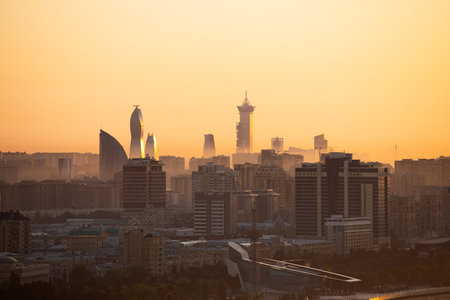 The fog is creeping through the city. Baku. Azerbaijan.のeditorial素材