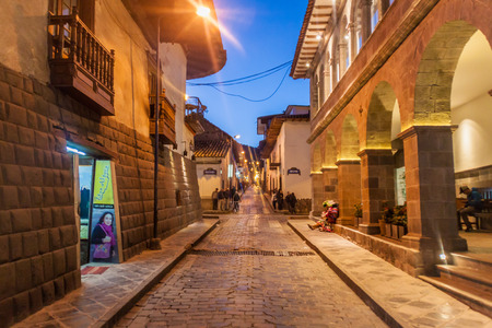 CUZCO, PERU - MAY 23, 2015: Night view of a small old alley in Cuzco, Peru.のeditorial素材