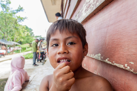 PANTOJA, PERU - JULY 12, 2015: Child living in small village Napo in amazonian jungle, Peruのeditorial素材