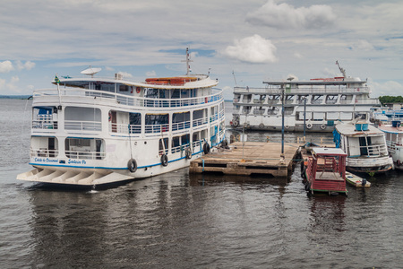 ORIXIMINA, BRAZIL - JUNE 28, 2015: View of boats in a port in Oroxomina town, Brazilのeditorial素材