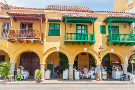 CARTAGENA DE INDIAS, COLOMBIA - AUG 28, 2015: Colonial houses at the Plaza de los Coches square in Cartagena.のeditorial素材