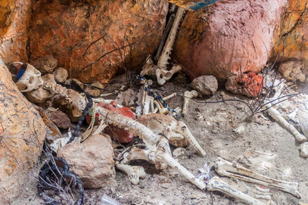 SAN BERNARDO, COLOMBIA - AUGUST 31, 2015: Model of pirate skeletons on Palma island of San Bernardo archipelago, Colombiaのeditorial素材