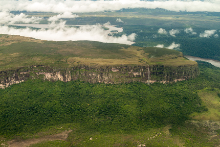 Aerial view of tepui (table mountain) in Venezuelaの写真素材