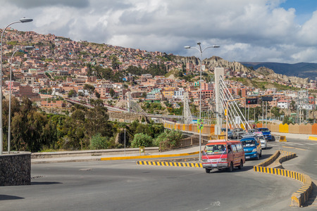 LA PAZ, BOLIVIA - APRIL 28, 2015: Traffic on Puentes Trillizos bridges in La Paz, Boliviaのeditorial素材