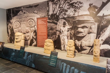 SAN AGUSTIN, COLOMBIA - SEPTEMBER 15, 2015: Exposition of ancient statues in archeological museum in San Agustin, Colombiaのeditorial素材