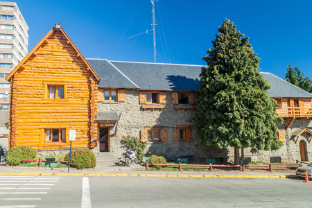 SAN CARLOS DE BARILOCHE, ARGENTINA - MARCH 16, 2015: Civic center on a main Square in Bariloche, Argentina.の写真素材