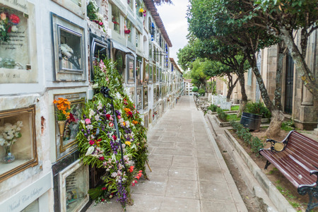 SUCRE, BOLIVIA - APRIL 21, 2015:  Tombs at Cementerio Municipal cemetery in Sucre, Boliviaのeditorial素材