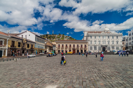 QUITO, ECUADOR - JUNE 24, 2015: Plaza San Francisco square in old town of Quito, Ecuadorのeditorial素材