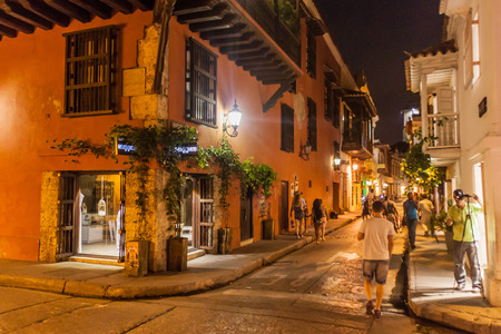 CARTAGENA DE INDIAS, COLOMBIA - AUG 27, 2015: People walk at the streets of Cartagena during the evening.のeditorial素材