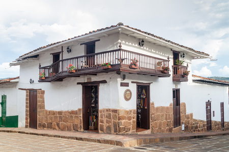 BARICHARA, COLOMBIA - SEPTEMBER 17, 2015: Old colonial house in Barichara village, Colombiaの写真素材