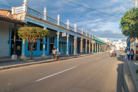 LAS TUNAS, CUBA - JAN 27, 2016: Traditional buildings in the center of Las Tunas.のeditorial素材