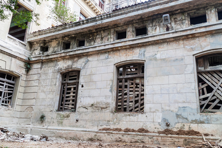 Dilipitated building of Universtity in Havana, Cubaのeditorial素材