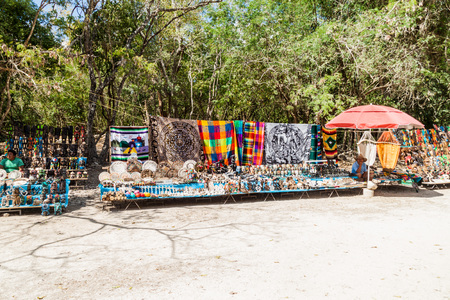 CHICHEN ITZA, MEXICO - FEB 26, 2016: Souvenir stalls at the archeological site Chichen Itza.のeditorial素材