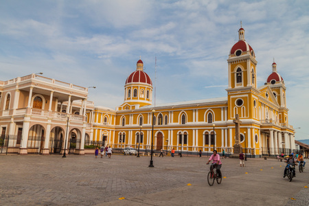 GRANADA, NICARAGUA - APRIL 27, 2016: Cathedral and Parque Central in Granada, Nicaraguaのeditorial素材