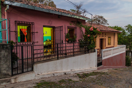 Cobbled street in Suchitoto, El Salvadorの写真素材