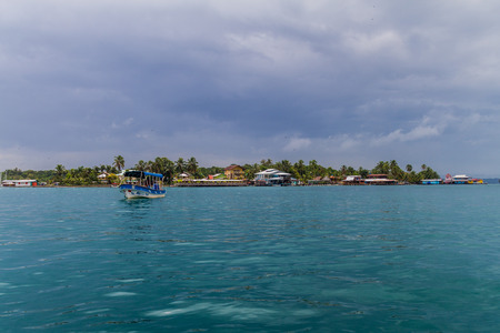 BOCAS DEL TORO, PANAMA - MAY 21, 2016: View of Isla Crenero, part of Bocas del Toro archipelagoのeditorial素材
