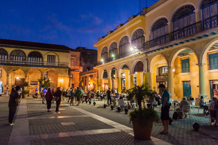 HAVANA, CUBA - FEB 20, 2016: Evening view of an old colonial buildings on Plaza Vieja square in Havana Viejaのeditorial素材
