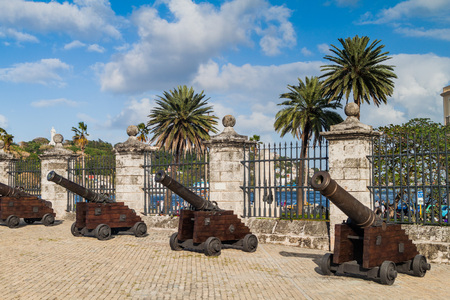 Cannons at the Castillo de la Real Fuerza ( Castle of the Royal Force) in Havana, Cubaのeditorial素材