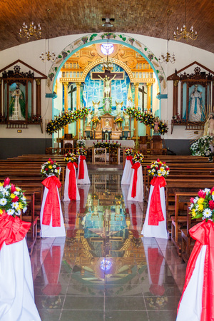 CONCEPCION DE ATACO, EL SALVADOR - APRIL 3, 2016: Interior of the church of Concepcion de Ataco village.のeditorial素材