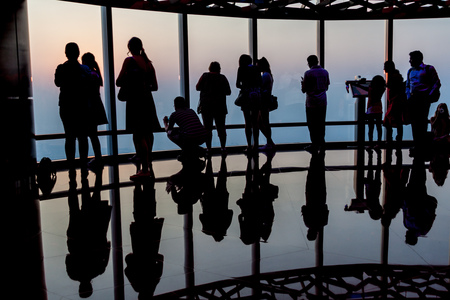 DUBAI, UAE - OCTOBER 21, 2016: People at the Observation Deck of Burj Khalifa skyscraper, United Arab Emiratesのeditorial素材