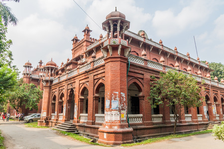 DHAKA, BANGLADESH - NOVEMBER 20, 2016: One of buildings at the campus of University of Dhaka, Bangladeshのeditorial素材