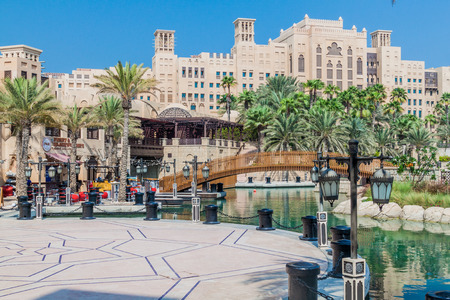 DUBAI, UAE - OCTOBER 21, 2016: Madinat Jumeirah souq in Dubai, United Arab Emiratesのeditorial素材