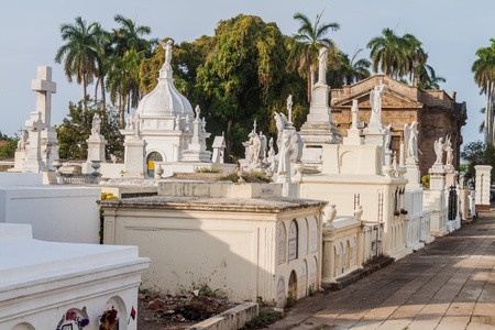 GRANADA, NICARAGUA - APRIL 28, 2016: Tombs in a cemetery in Granada, Nicaragua.のeditorial素材