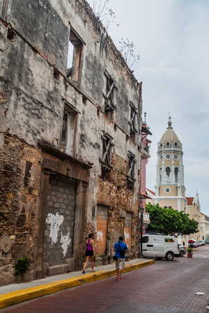 PANAMA CITY, PANAMA - MAY 27, 2016: Dilapidated buildings in Casco Viejo (Old Town) of Panama Cityのeditorial素材