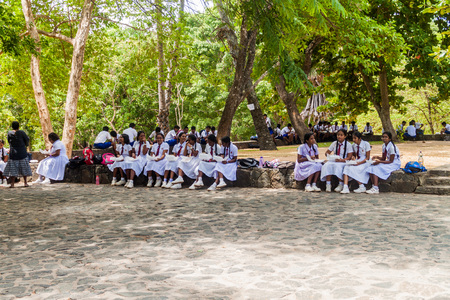 POLONNARUWA, SRI LANKA - JULY 22, 2016: Children in school uniforms visit ancient city Polonnaruwa, Sri Lankaのeditorial素材