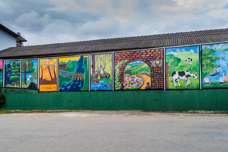 NUWARA ELIYA, SRI LANKA - JULY 16, 2016: Colorful murals in in Nuwara Eliya town.のeditorial素材