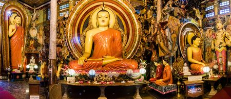 COLOMBO, SRI LANKA - JULY 26, 2016: Interior of Gangaramaya Buddhist Temple in Colombo, Sri Lankaのeditorial素材